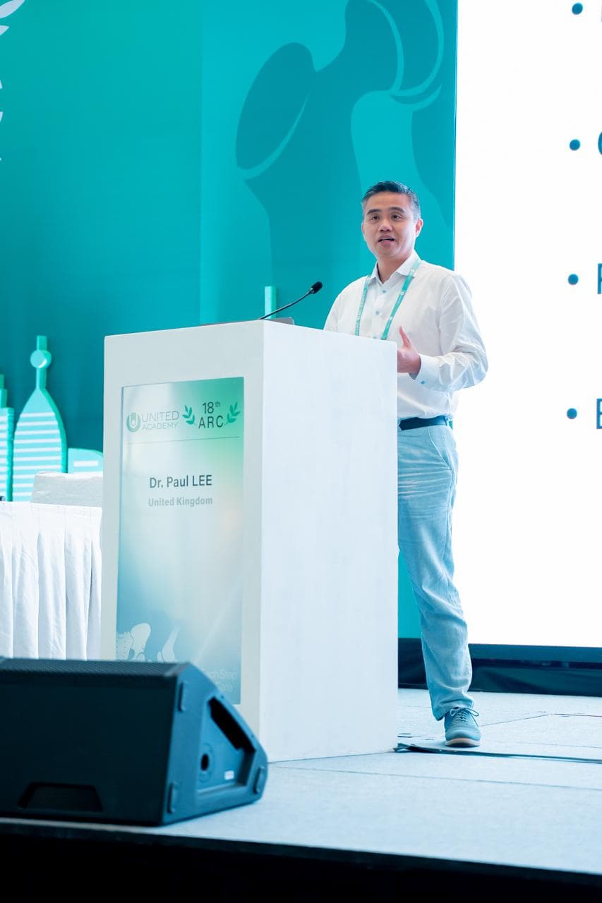 Professor Paul Lee speaking at the 18th ARC lectern, Kuala Lumpur